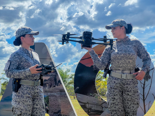 Mujeres operadoras de Aeronaves No Tripuladas impulsan la defensa del oriente colombiano