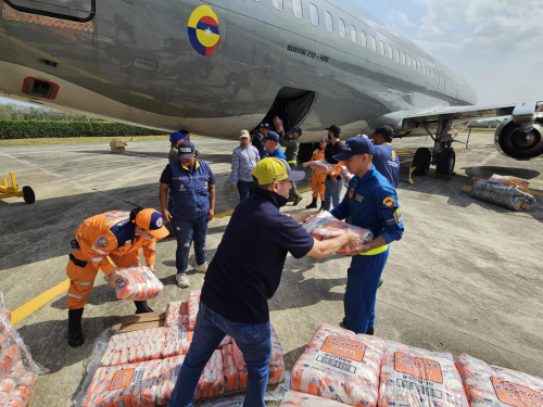 Solidaridad de Casanare con Córdoba: 11 toneladas de ayudas llegan en aeronave de la FAC