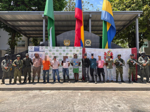 Fuerzas Militares y Policía impactan economías ilegales de minería en Chocó
