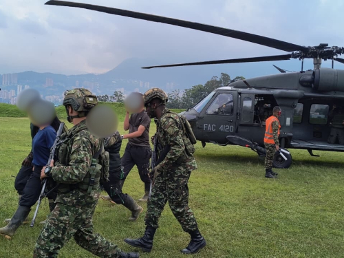 Menor y tres integrantes del GAO-r fueron trasladados por la Fuerza Aeroespacial