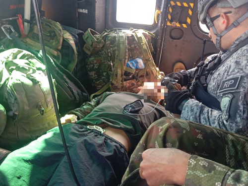 Evacuación aeromédica salvaguarda vidas de soldados afectados por tormenta eléctrica en Caquetá