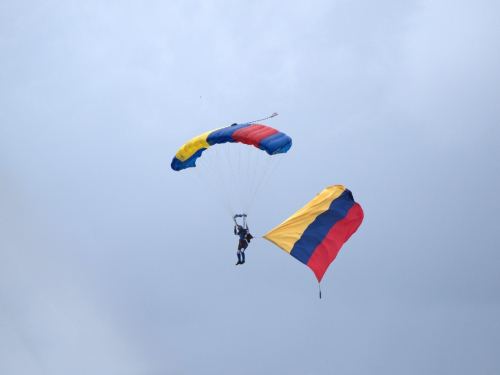 Paracaidismo militar: en cada salto, una vocación al servicio de Colombia