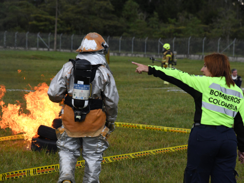 Escenarios simulados de incendio fortalecen capacidades interinstitucionales de respuesta ante emergencias