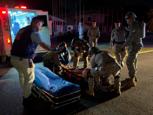 Rescate aéreo permitió evacuar un hombre herido en Carmen de Apicalá