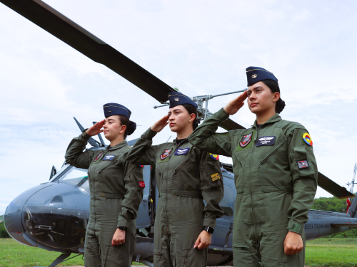 Mujeres que elevan las misiones desde diferentes especialidades