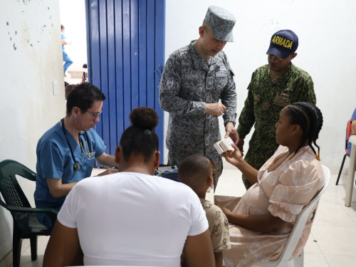 Tumaco recibió masiva ayuda humanitaria y atención médica gratuita de las Fuerzas Militares