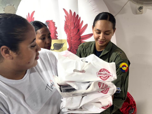 Entrega de kits escolares beneficia al barrio Nueva Guinea en San Andrés