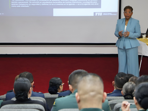 Oficina de Género FAC impulsa los aspectos humanos en las operaciones militares
