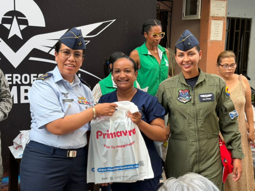 Entrega de kits escolares fortalece tejido social en San Andrés