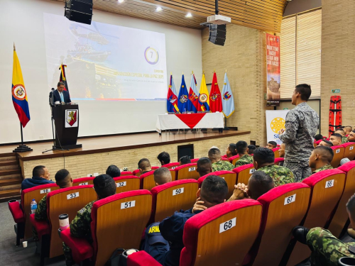 Fuerza Aeroespacial Colombiana fortalece conocimiento institucional sobre el Sistema Integral para la Paz