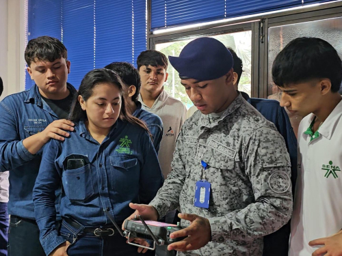 Jóvenes aprendices del SENA vivieron una experiencia aeronáutica en Casanare