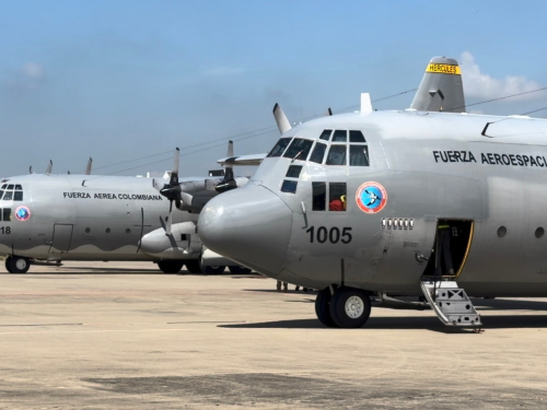 Dos aeronaves C-130 Hércules transportaron hospital de campaña y ayuda a Venezuela