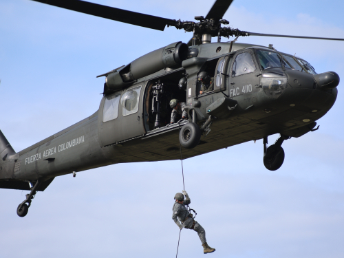 Entrenamiento de alta precisión fortalece respuesta operacional de la Fuerza Aeroespacial Colombiana
