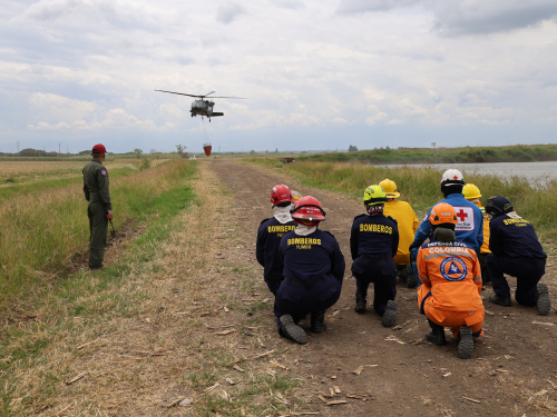 Entrenamiento Bambi Bucket fortalece respuesta institucional frente a incendios forestales