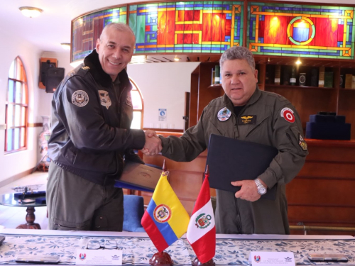 Fuerza Aeroespacial Colombiana y Fuerza Aérea del Perú fortalecen su cooperación bilateral
