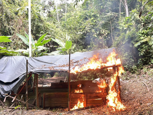 Fuerza Aeroespacial Colombiana y Policía Nacional afectaron infraestructura del narcotráfico en Tumaco, Nariño