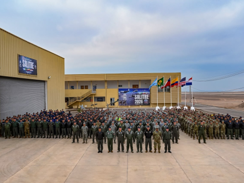 Poder aéreo colombiano se  destaca en el cielo chileno
