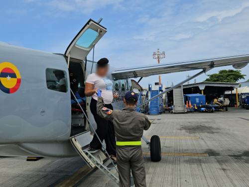 Traslado aeromédico desde Providencia facilitó atención prioritaria para mujer gestante