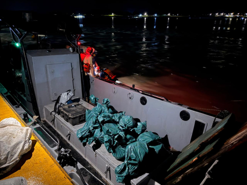 Interceptada embarcación con 100 kilogramos de marihuana en el rio Amazonas