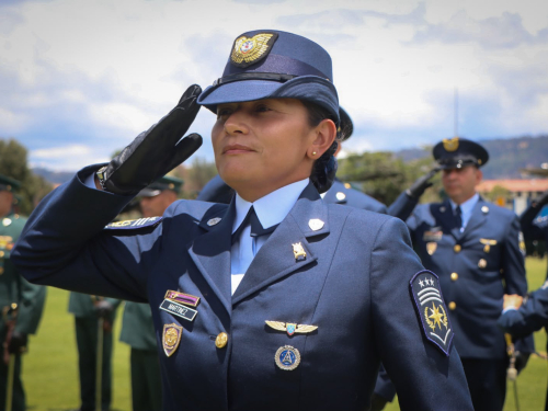 Una trayectoria profesional que marca historia en la Fuerza Aérea Colombiana