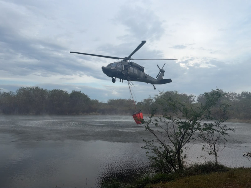Últimas descargas aéreas cerraron fase de liquidación del incendio en Yumbo