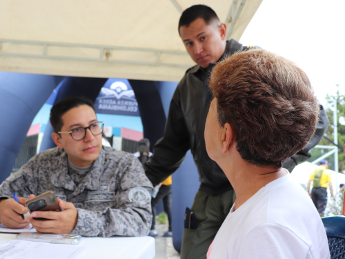 Comunidad de Alto Bonito en Rionegro, recibió servicios de salud y bienestar