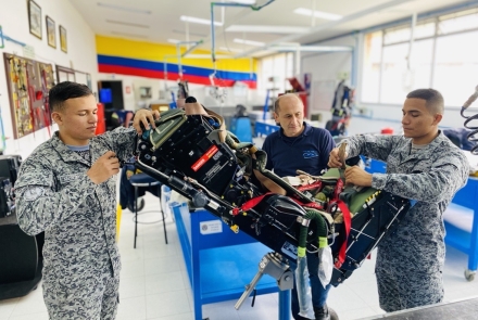 Con la capacitación y certificación de los talleres del Comando Aéreo de Mantenimiento se garantiza la misión de la Fuerza Aérea