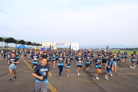 Corredores de Villavicencio se unieron a la maratón para conmemorar los 103 años de la Fuerza Aérea