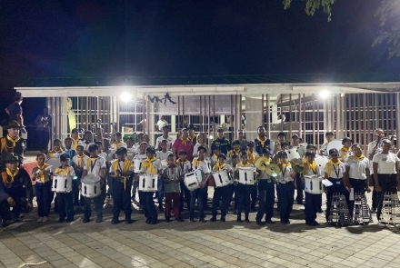 Entrega de instrumentos a agrupación “Carabineritos San Andrés” de la Policía Nacional