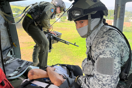 Senderista accidentado en Carmen de Apicalá, fue evacuado de emergencia por su Fuerza Aérea