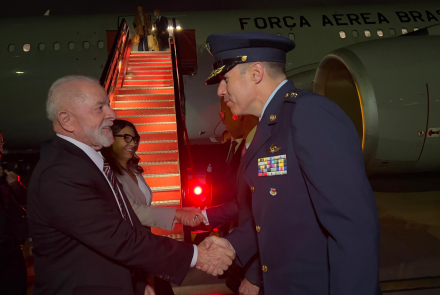 En medio de honores fue recibido el Presidente de Brasil en el Comando Aéreo de Transporte Militar en Bogotá