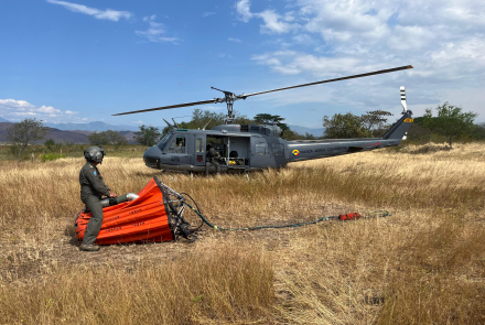 Intensivos esfuerzos en la extinción de incendios forestales en el Huila