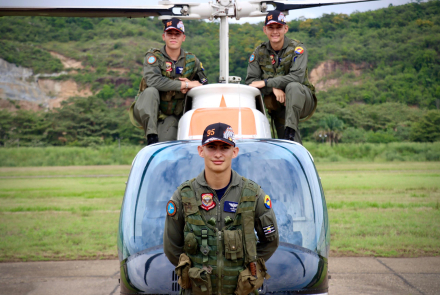 El proceso de formación como piloto de helicóptero: la historia de tres alumnos