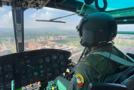 En estas fiestas su Fuerza Aeroespacial custodia la seguridad de los colombianos