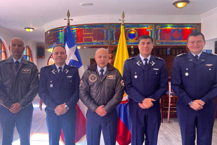 Intercambio de experiencias con la Fuerza Aérea de Chile