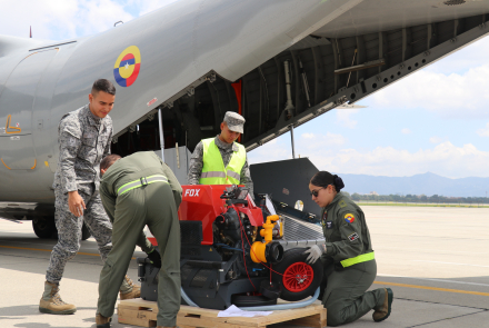 CATAM transporta equipos para enfrentar posibles incendios en el Pacífico