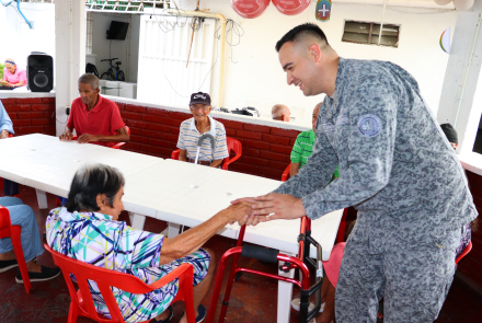 Visita a hogar geriátrico reconfortó el corazón de varios abuelitos cerriteños