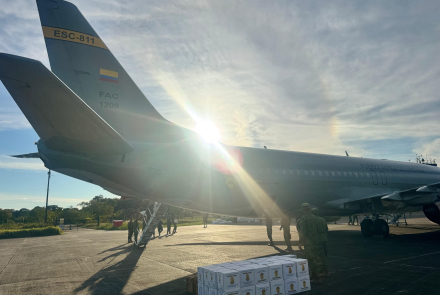 Más de 20 toneladas de ayudas humanitarias fueron transportadas a Inírida, Guainía