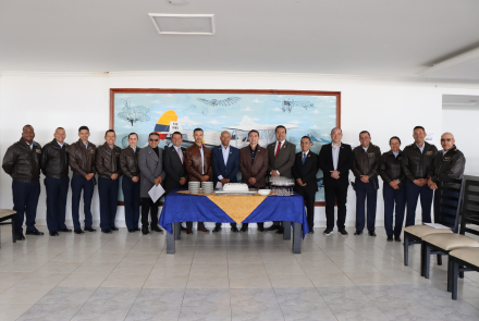 El Comando Aéreo de Mantenimiento conmemora el Día del Reservista de Primera Clase