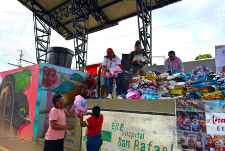 Unión de esfuerzos, lleva abrigo y bienestar a La Pedrera, Amazonas 