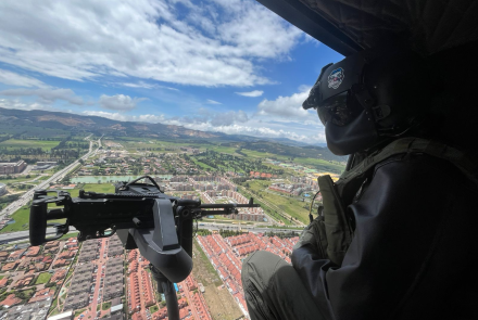 Operativos de seguridad custodian puntos de votación durante la jornada electoral