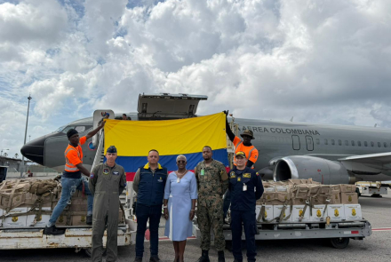 Colombia envía Ayuda Humanitaria a Jamaica en aeronave de la Fuerza Aeroespacial 