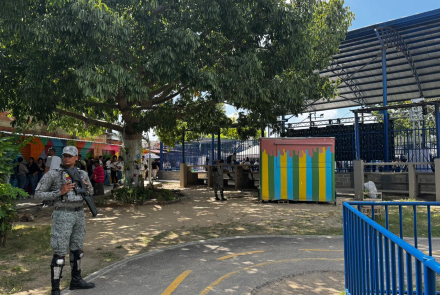 En primera Feria de Empleo de Malambo Fuerza Aeroespacial brinda seguridad