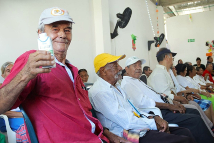 Apoyo nutricional que fortalece la salud de los adultos mayores en Caquetá