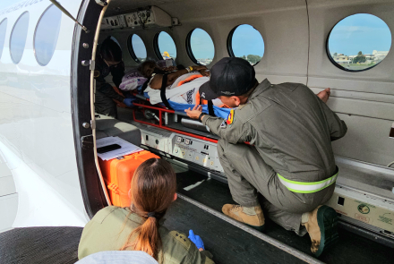 La misión aeromédica continúa durante el puente festivo en la región insular