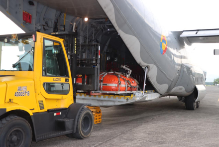 Transporte aéreo de combustible frente a desabastecimiento en Puerto Inírida y Mitú
