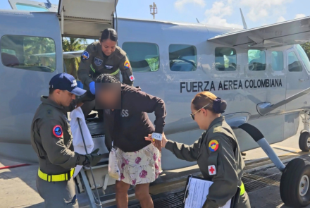 Articulación institucional permite traslado aeromédico oportuno en la región insular