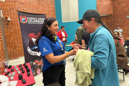 Gafas formuladas mejoran la salud visual de la comunidad en Villapinzón, Cundinamarca