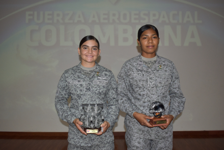 Boyacense y bolivarense destacaron en exigente entrenamiento militar obteniendo los primeros puestos
