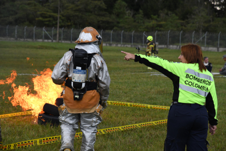Escenarios simulados de incendio fortalecen capacidades interinstitucionales de respuesta ante emergencias
